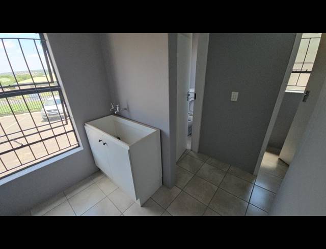 INDUSTRIAL PROPERTY TO RENT IN HALFWAY HOUSE